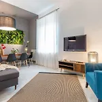 Marble - A Pochi Passi Dal Centro E Dalla Stazione Apartment *