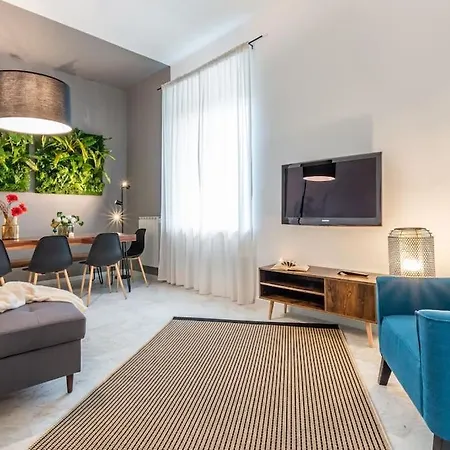 Marble - A Pochi Passi Dal Centro E Dalla Stazione Appartement *